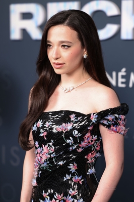 2298142168_f.jpg